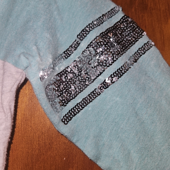 PINK Victoria's Secret Kids Raglan Sleeve Shirt - Gray and Blue - Picture 5 of 9